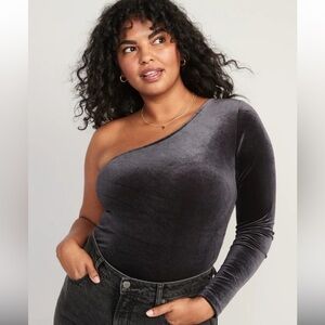 NWT! Old Navy Asymmetrical One-Shoulder Velvet Top